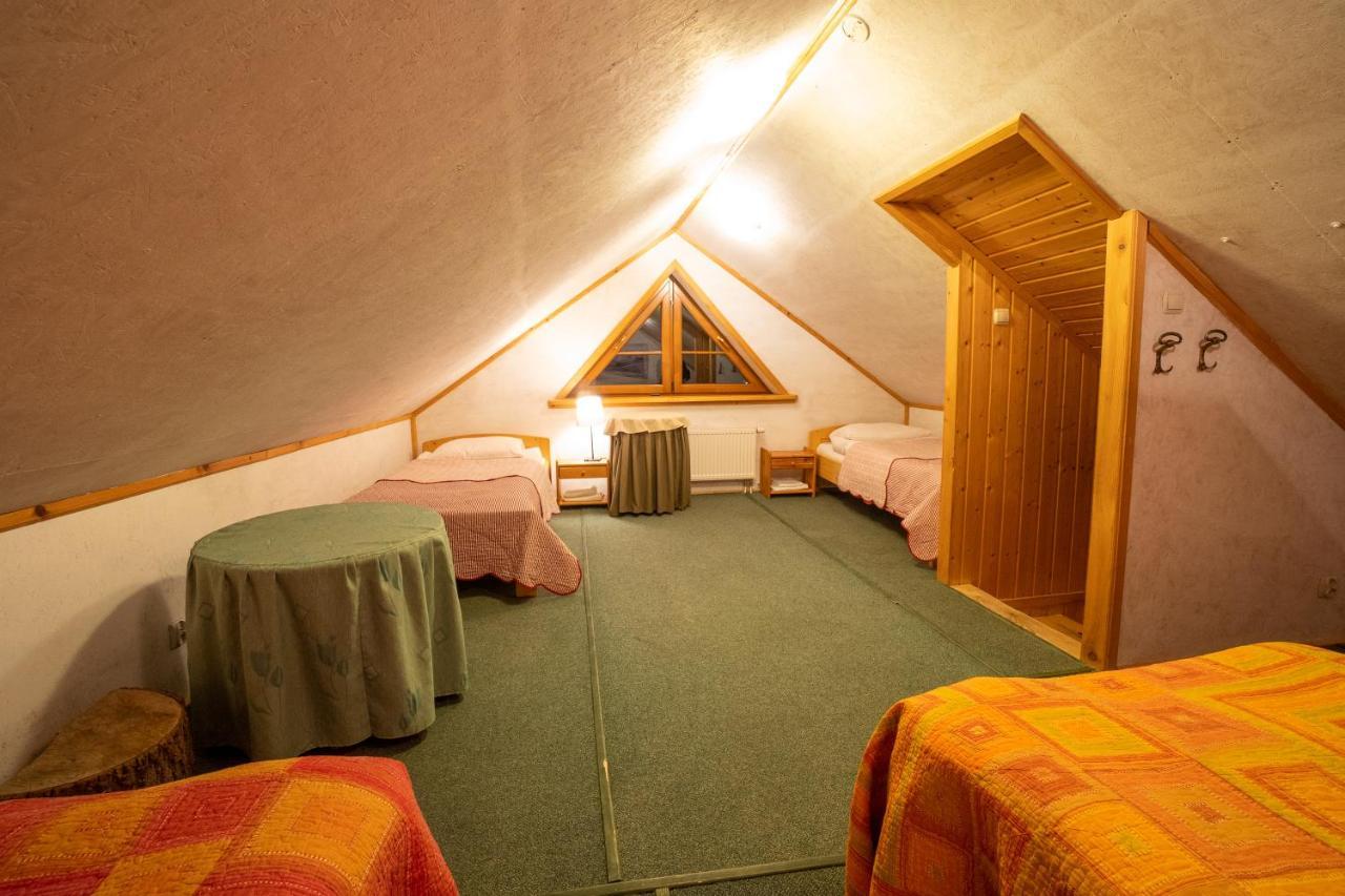 Gosciniec Debowa Gazdowka Bed & Breakfast Ustrzyki Dolne Luaran gambar