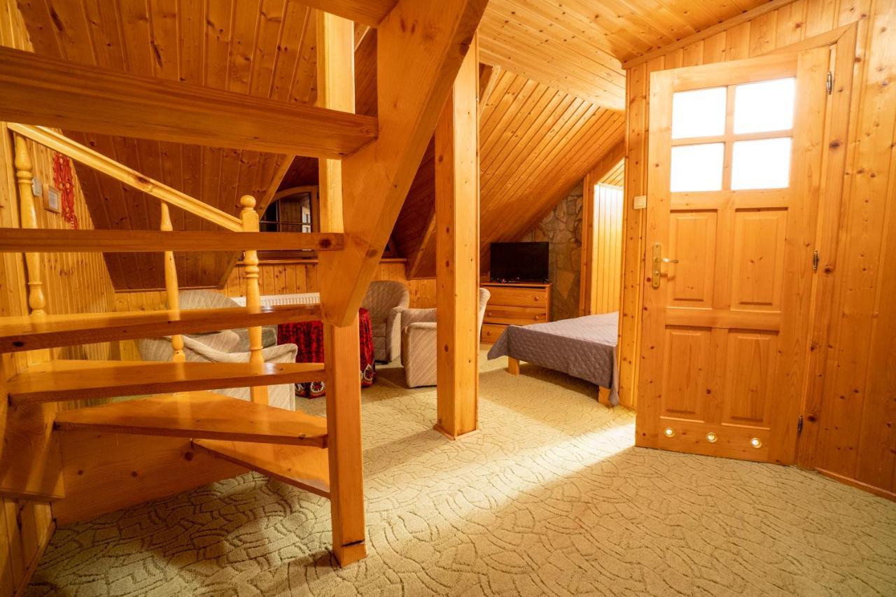 Gosciniec Debowa Gazdowka Bed & Breakfast Ustrzyki Dolne Luaran gambar