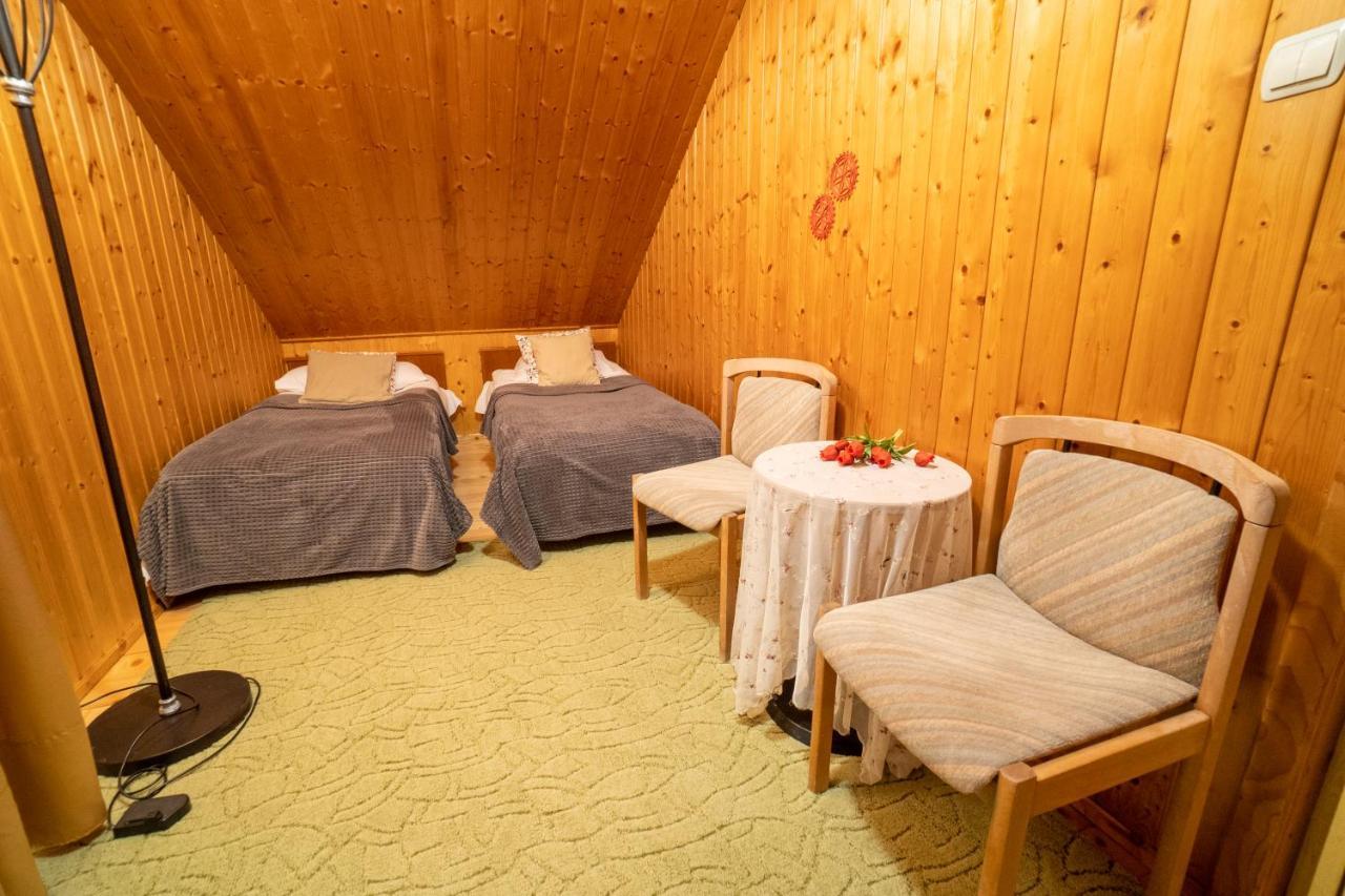 Gosciniec Debowa Gazdowka Bed & Breakfast Ustrzyki Dolne Luaran gambar